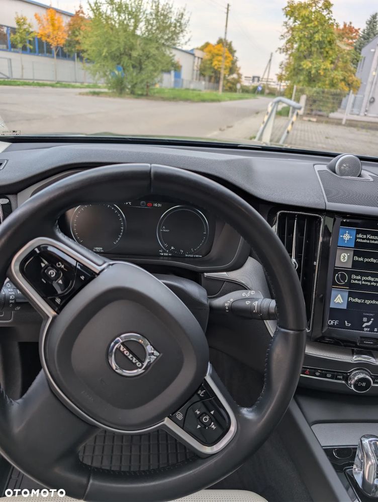 Volvo XC 60 T8 AWD Plug-In Hybrid Polestar Engineered - 9