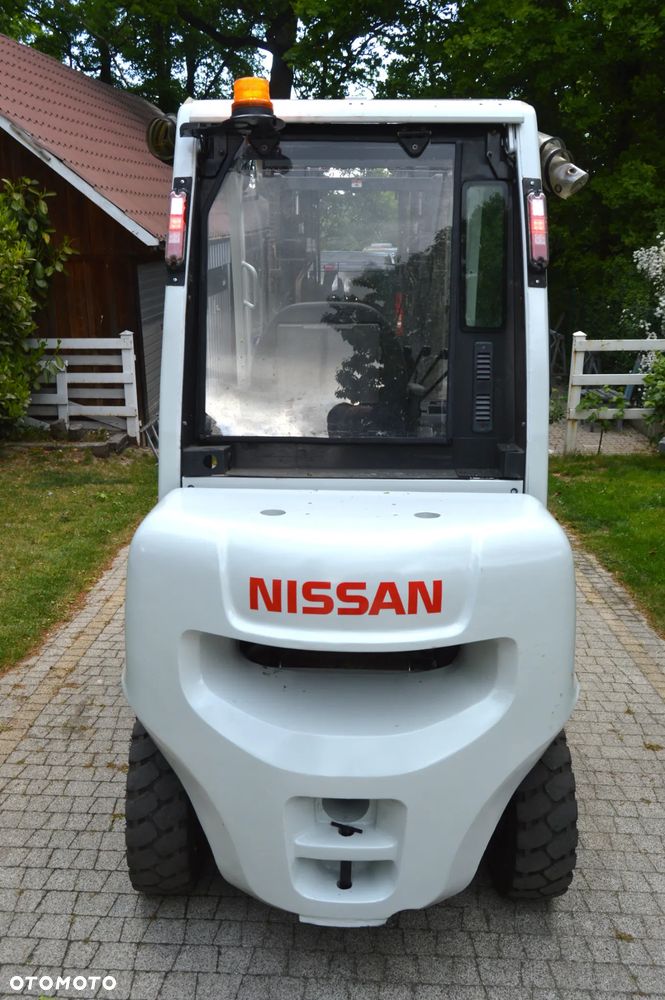 Nissan 25 - 2