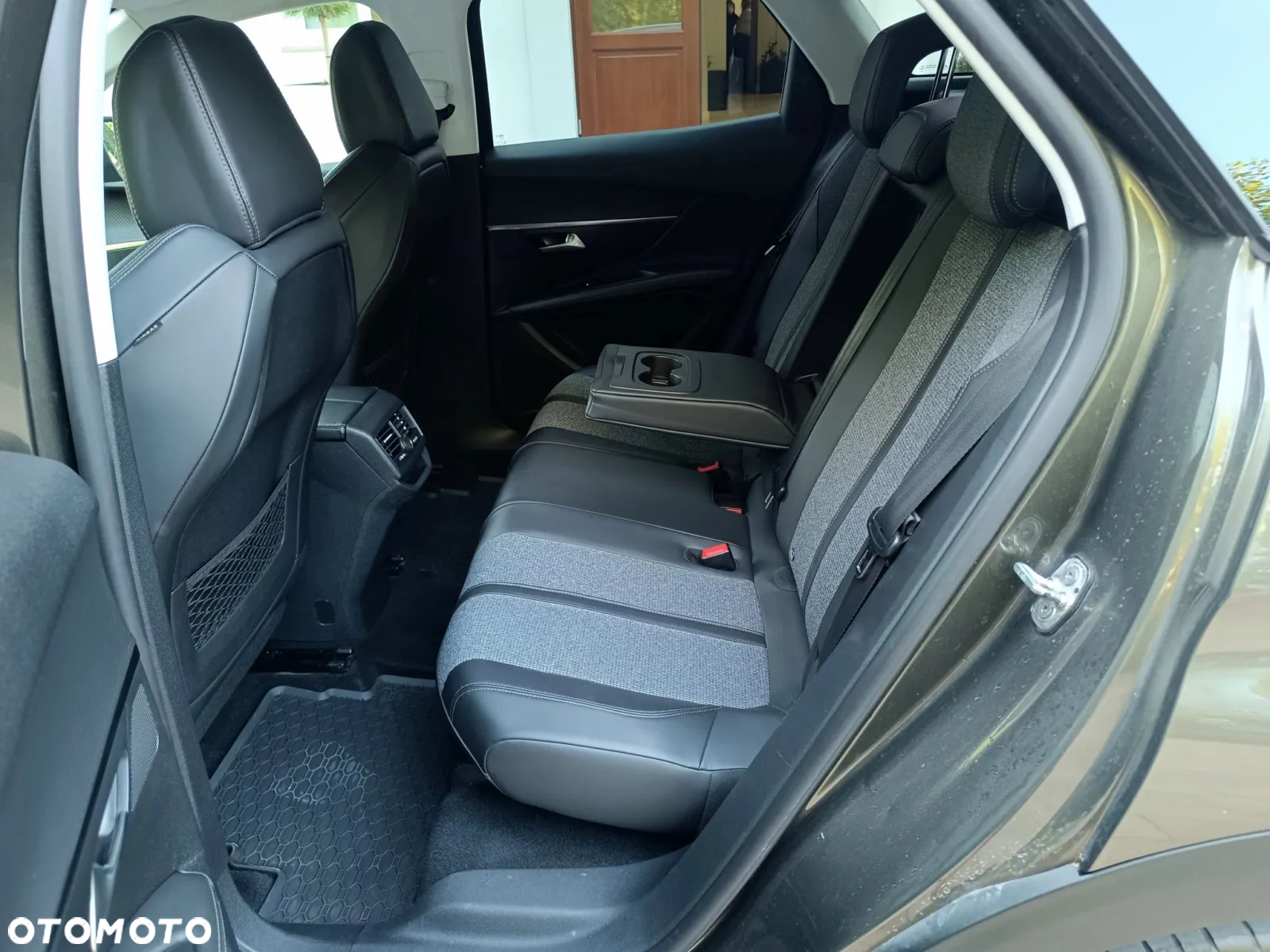Peugeot 3008 HDi FAP 115 Allure - 34