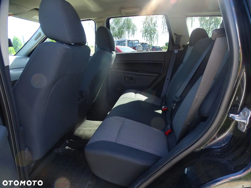 Jeep Grand Cherokee 3.7 V6 - 12
