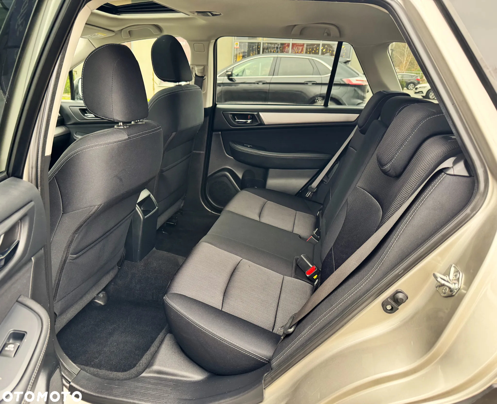 Subaru Outback 2.5i Exclusive - 32