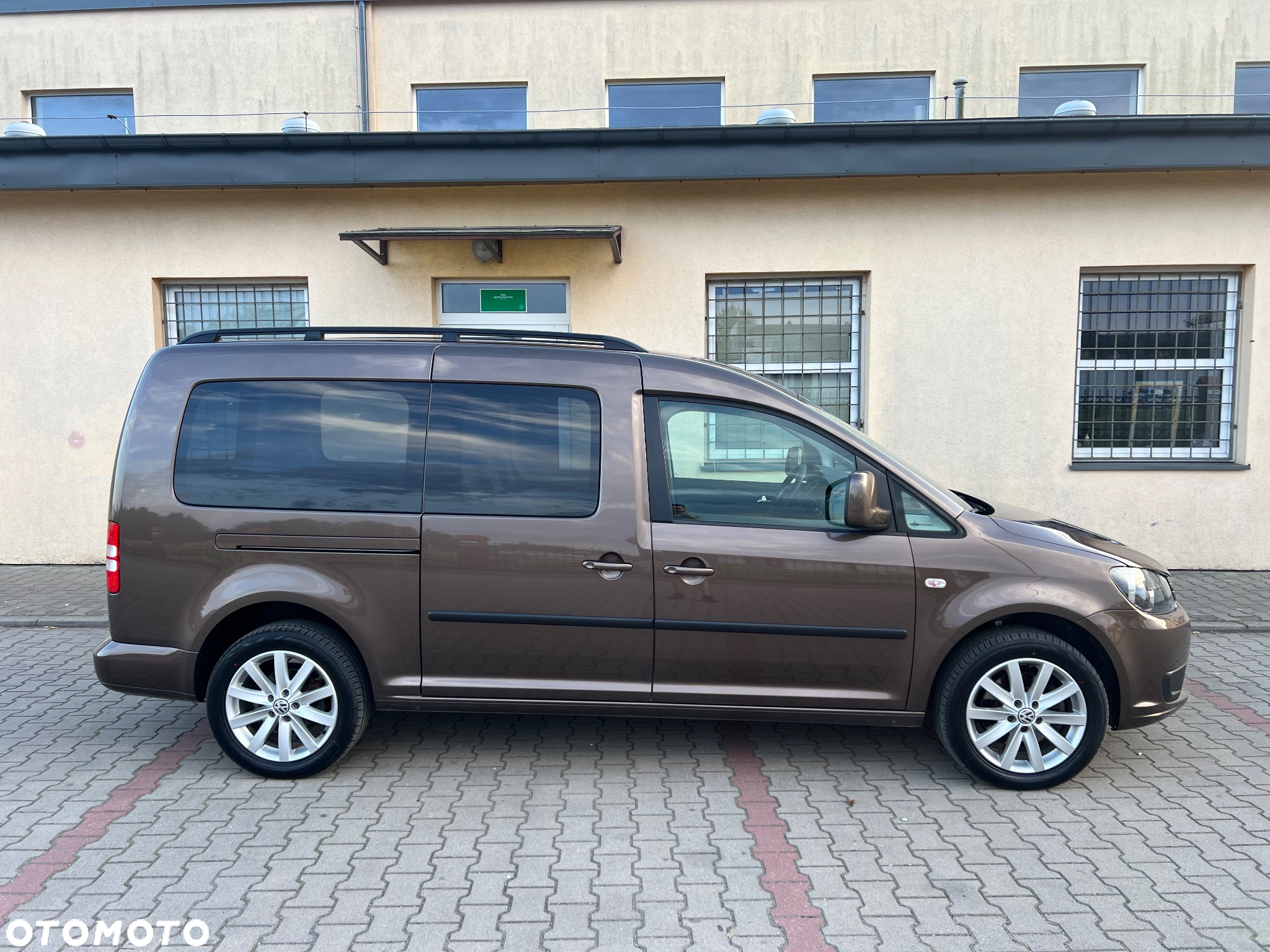 Volkswagen Caddy Maxi 2.0 TDI Comfortline - 9
