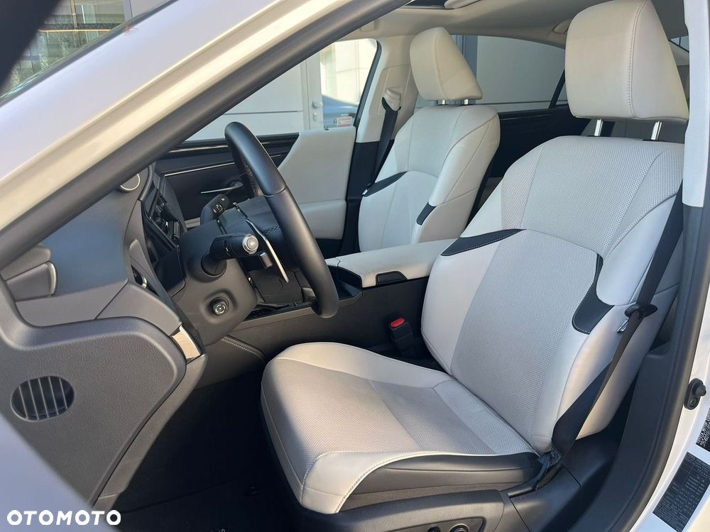 Lexus ES 300h Business Edition - 7