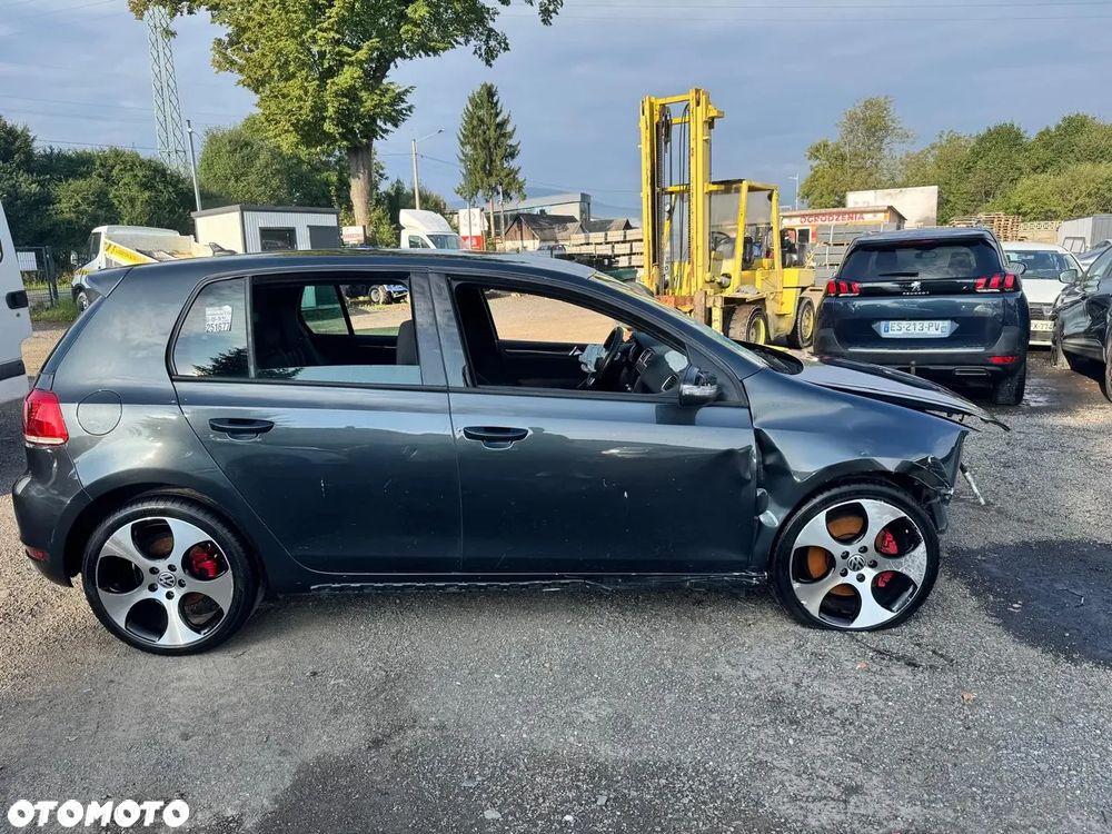 Volkswagen Golf VI 2.0 TSI GTI - 34