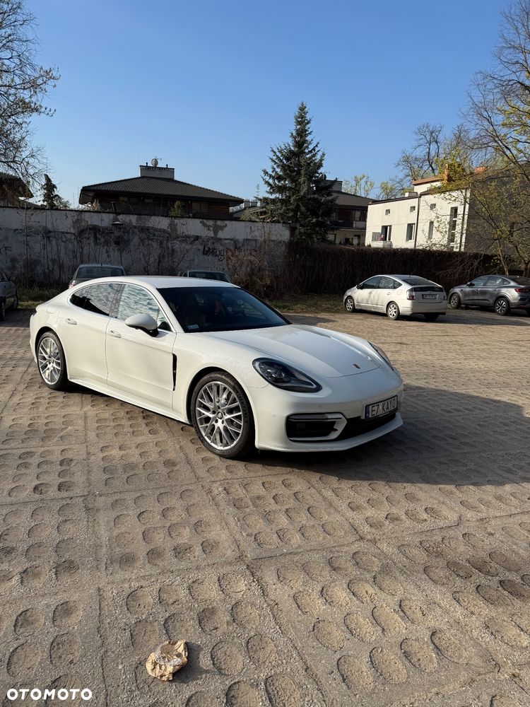 Porsche Panamera 4 - 12
