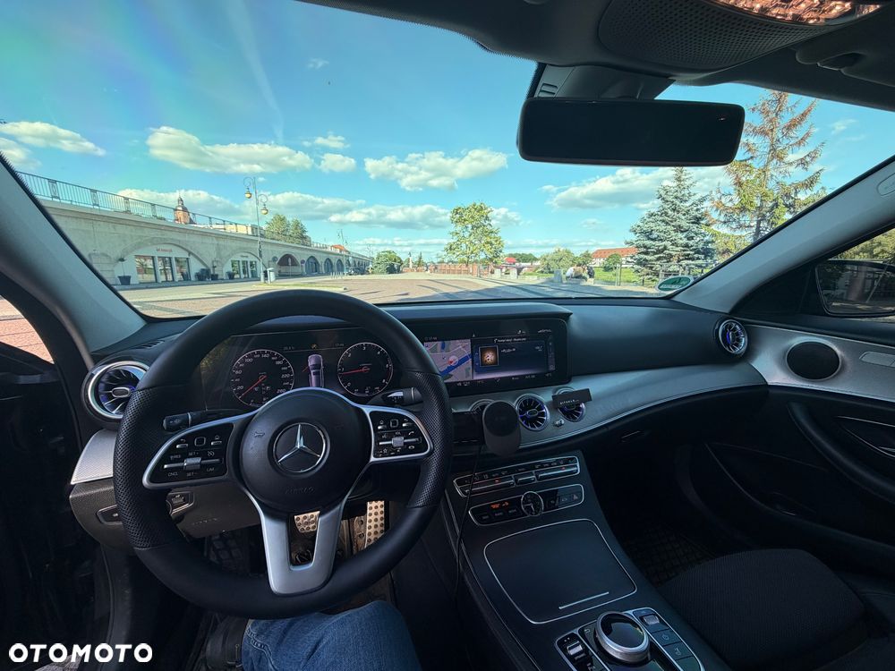 Mercedes-Benz Klasa E 220 d 9G-TRONIC - 8