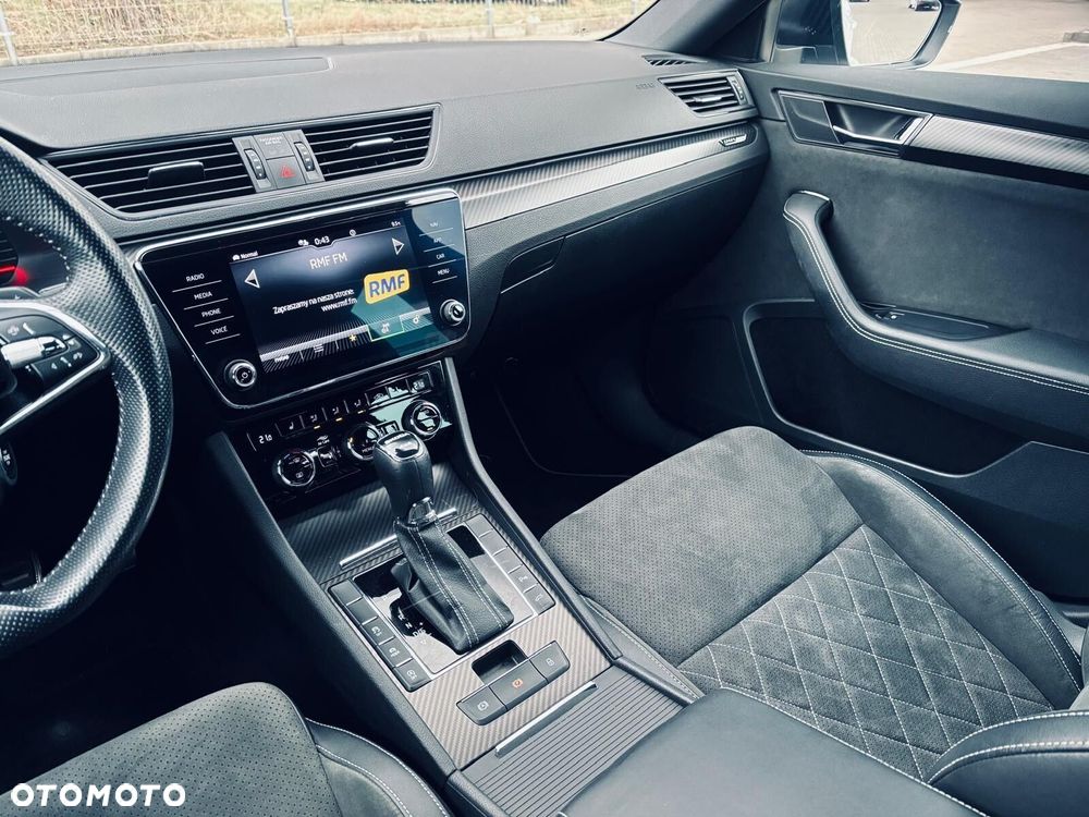 Skoda Superb 2.0 TDI SCR 4x4 Sportline DSG - 24