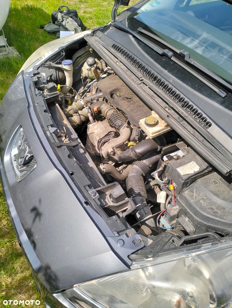 Peugeot 5008 - 8