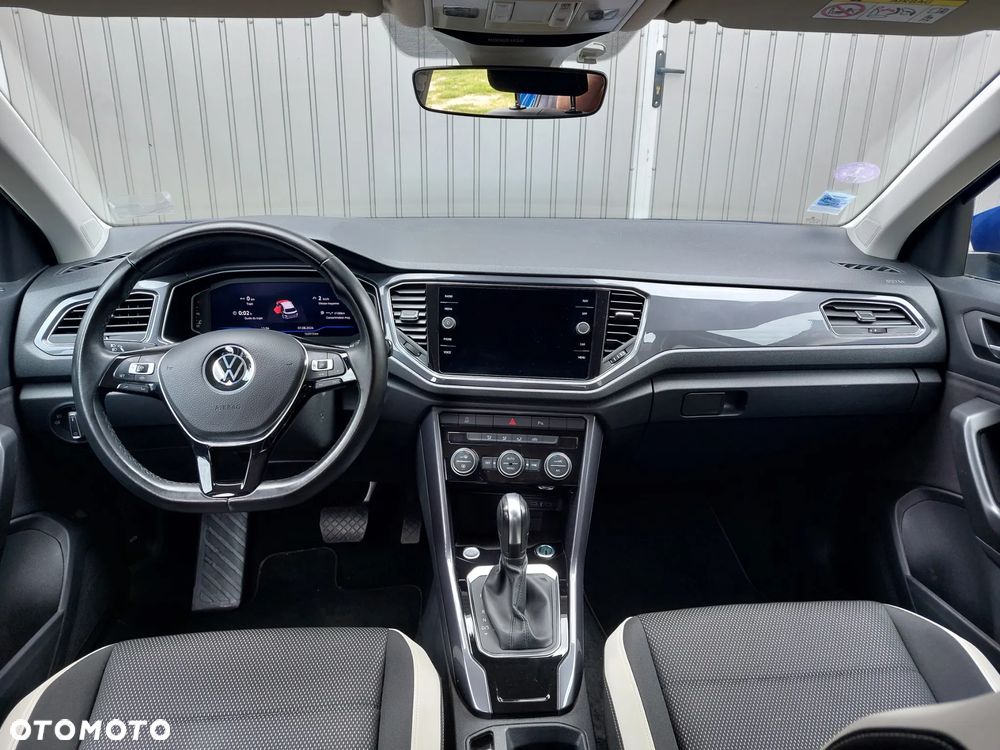 Volkswagen T-Roc - 13