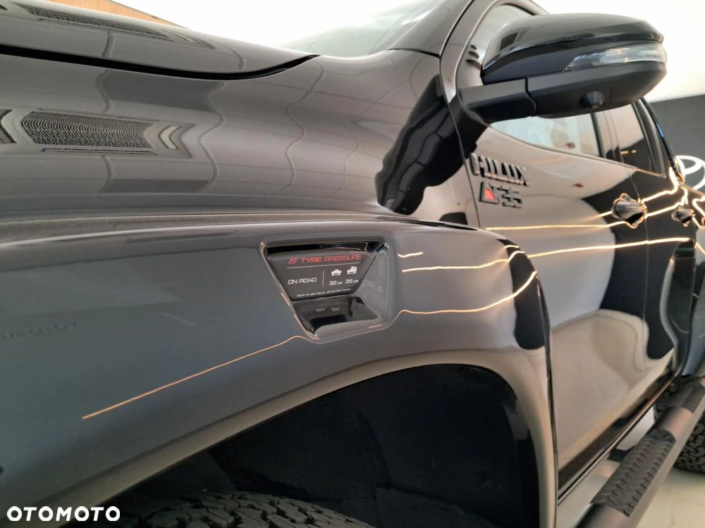 Toyota Hilux 2.8 D-4D Double Cab SR5+ 4x4 - 20