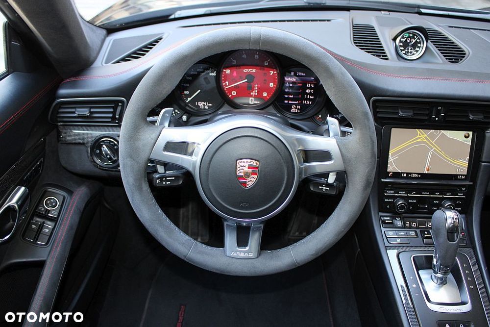 Porsche 911 Carrera 4 GTS PDK - 23