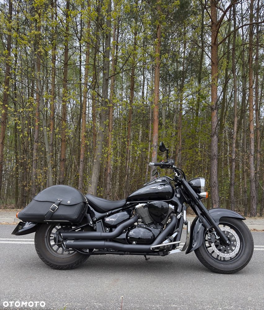 Suzuki Intruder - 1