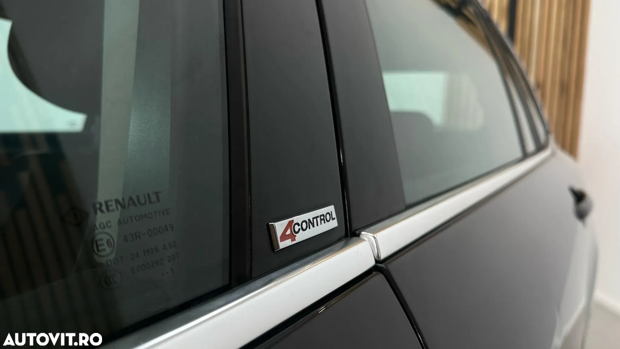 Renault Laguna GT 2.0dCi 4Control - 11