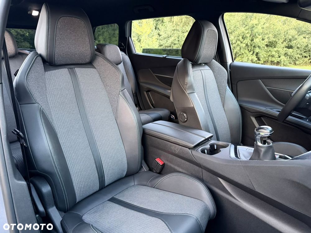 Peugeot 5008 PureTech 130 Stop & Start Allure Pack - 12