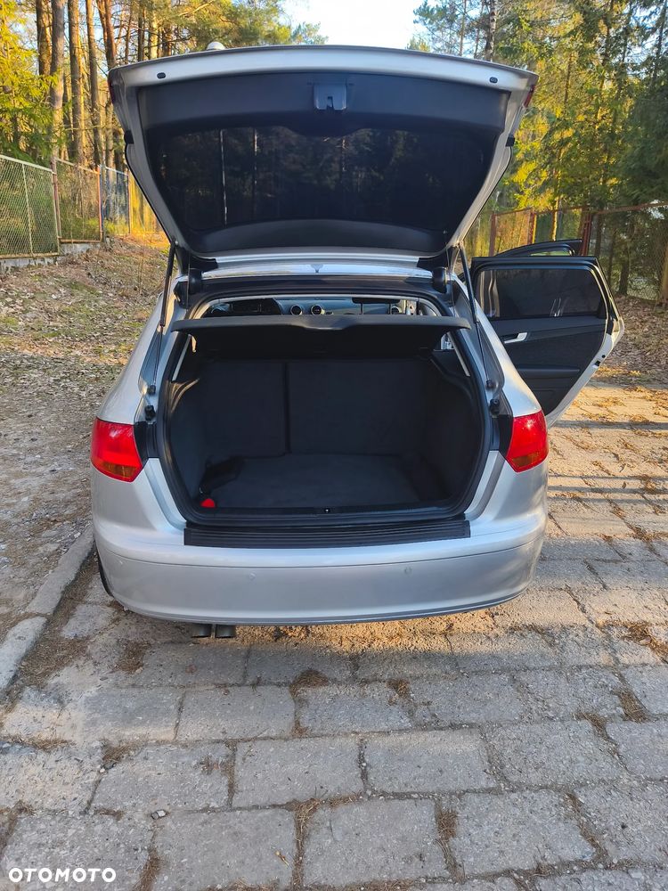 Audi A3 Sportback 2.0 TDI DPF Ambiente - 10