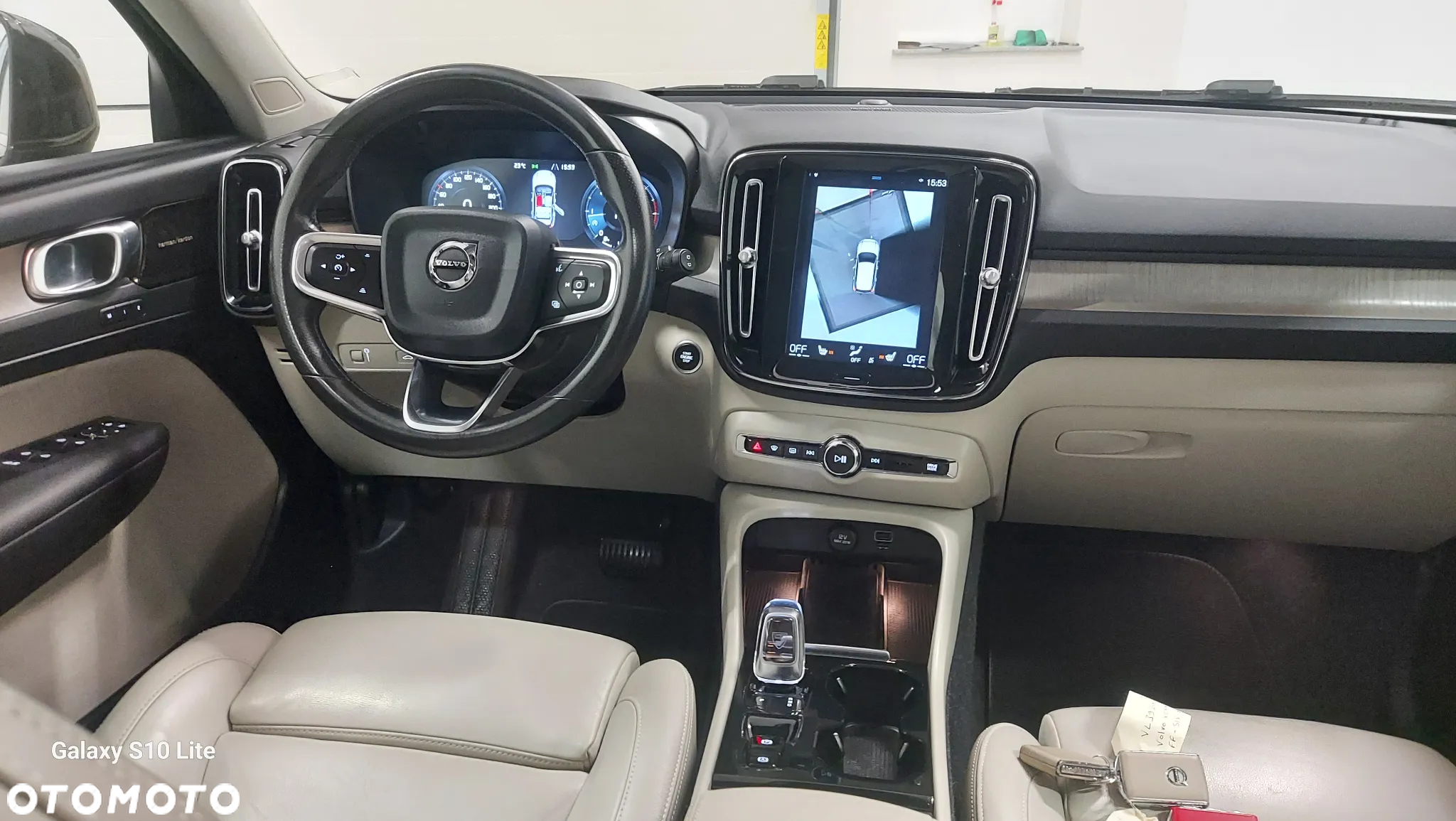 Volvo XC 40 D4 AWD Geartronic R-Design - 17