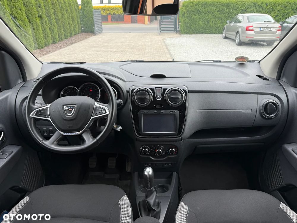 Dacia Lodgy 1.6 SCe Stepway S&S - 19