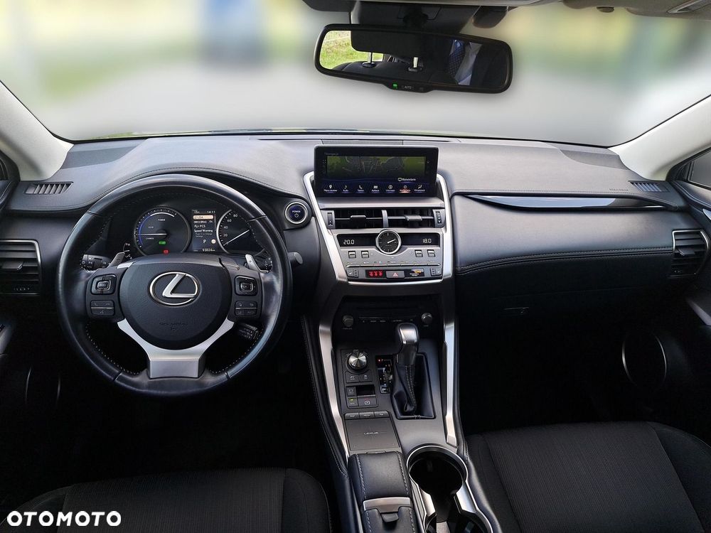 Lexus NX 300h Business Edition AWD - 9