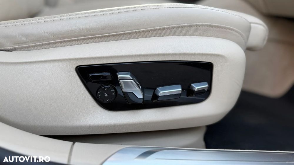 BMW Seria 7 740d xDrive - 23