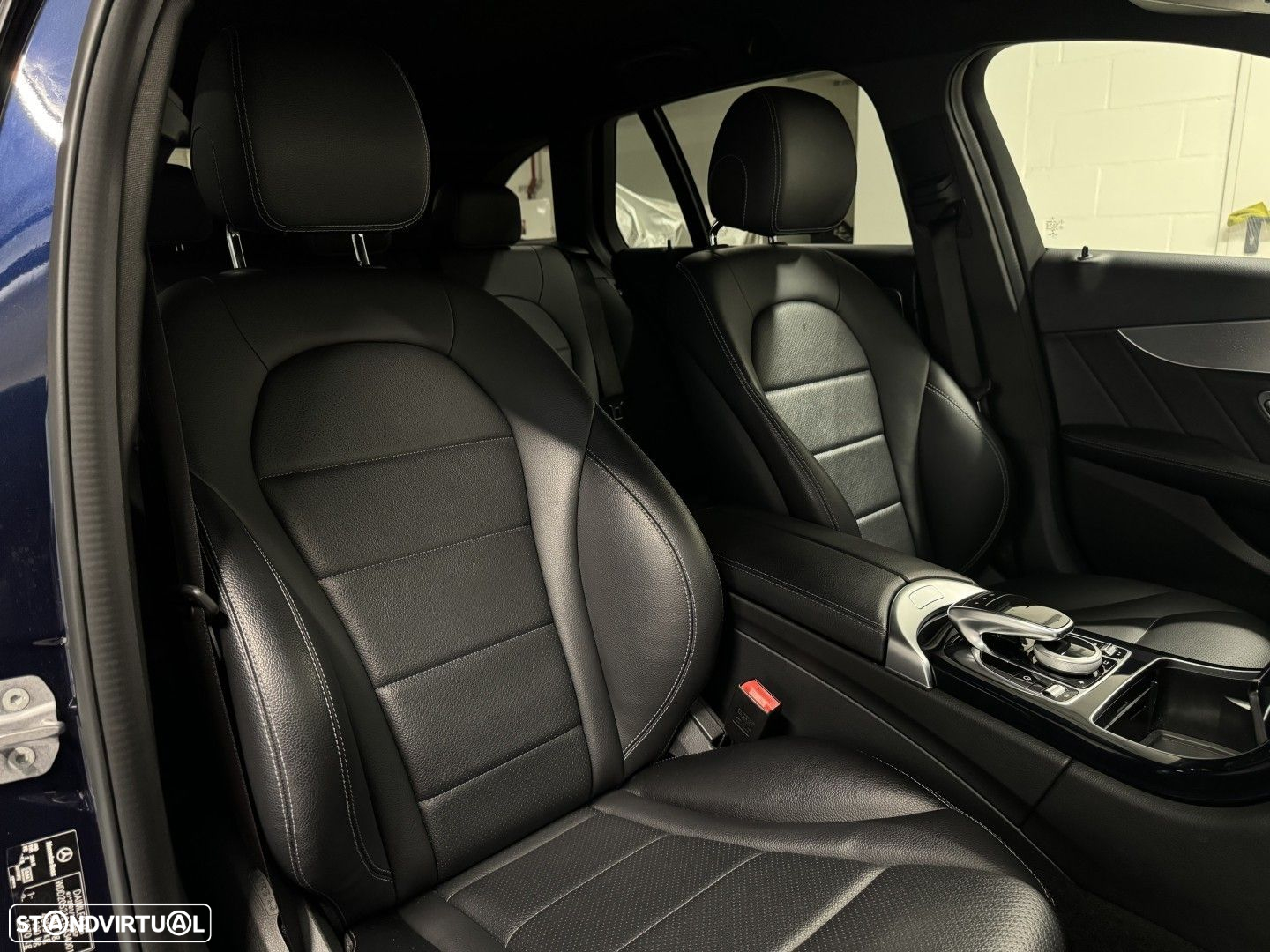 Mercedes-Benz C 300 h AMG Line - 35