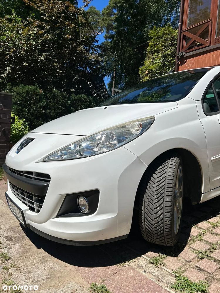Peugeot 207 - 18