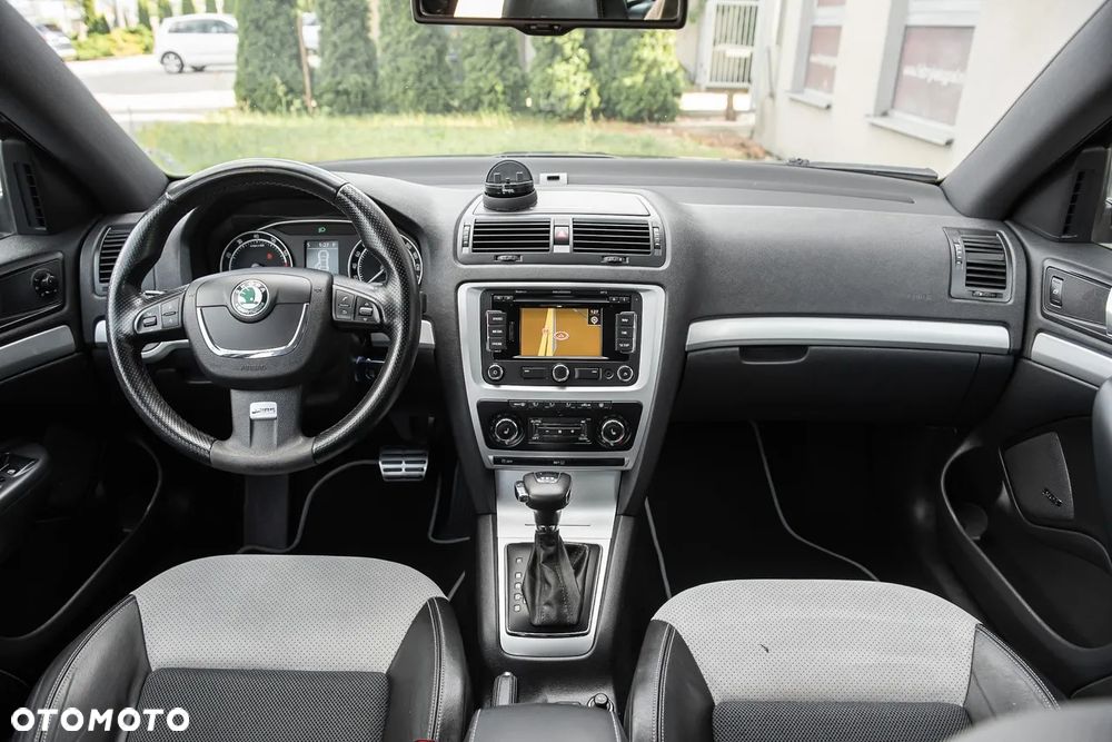 Skoda Octavia 2.0 TSI DSG RS - 7