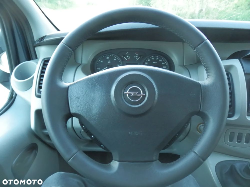 Opel Vivaro - 12