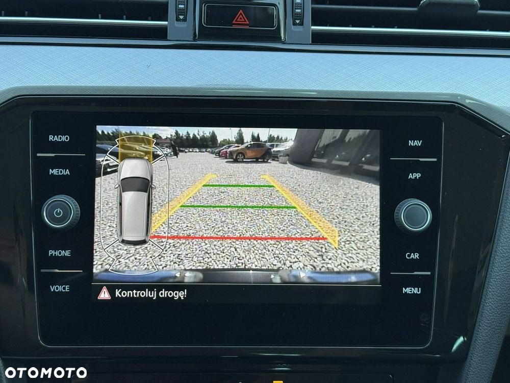Volkswagen Passat Variant 2.0 TDI EVO Business DSG - 23