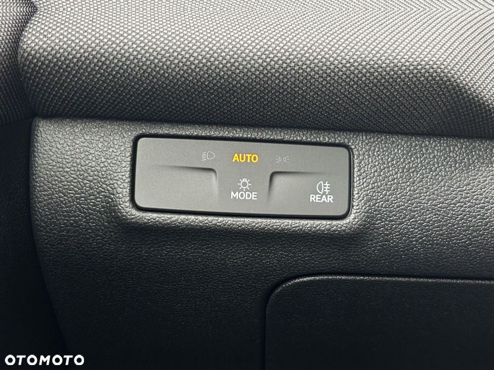 Volkswagen T-Roc 1.5 eTSI Life DSG - 27