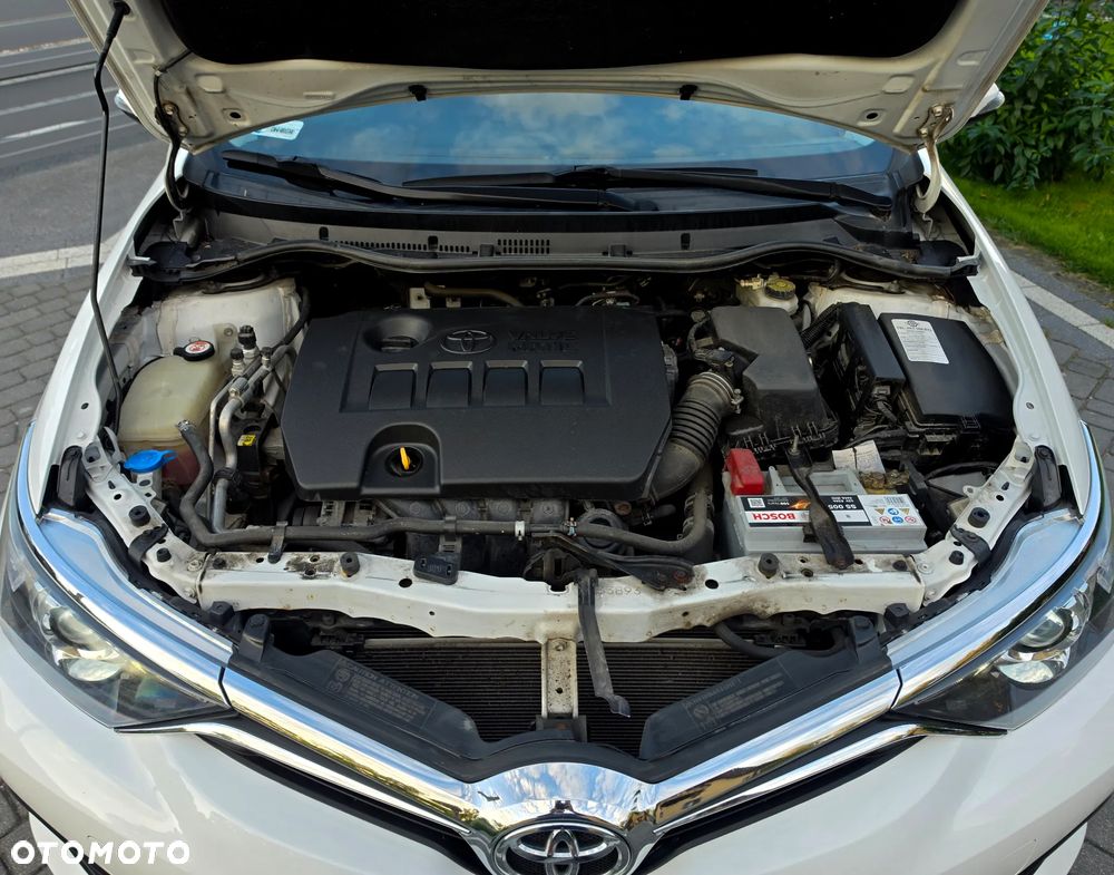 Toyota Auris 1.6 Premium - 37