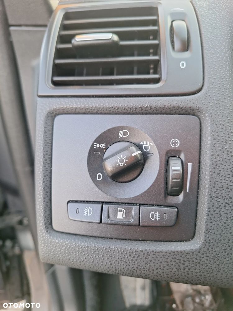 Volvo V50 D3 Momentum - 4