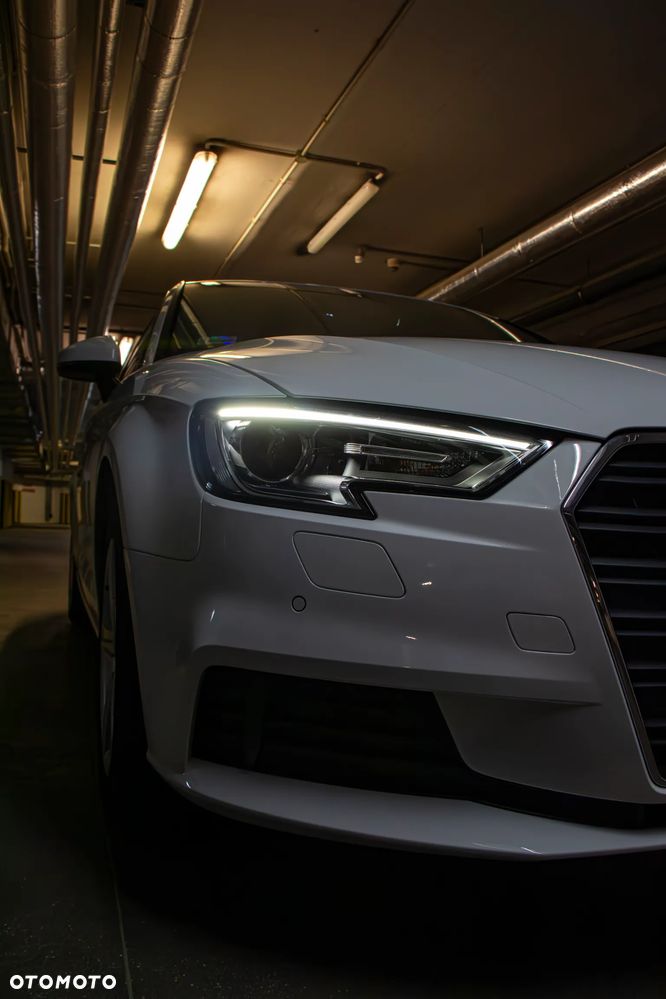 Audi A3 Sportback 35 TFSI S tronic - 14