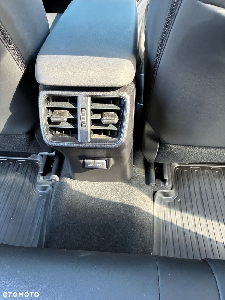 Lexus UX 250h F Sport 2WD - 34