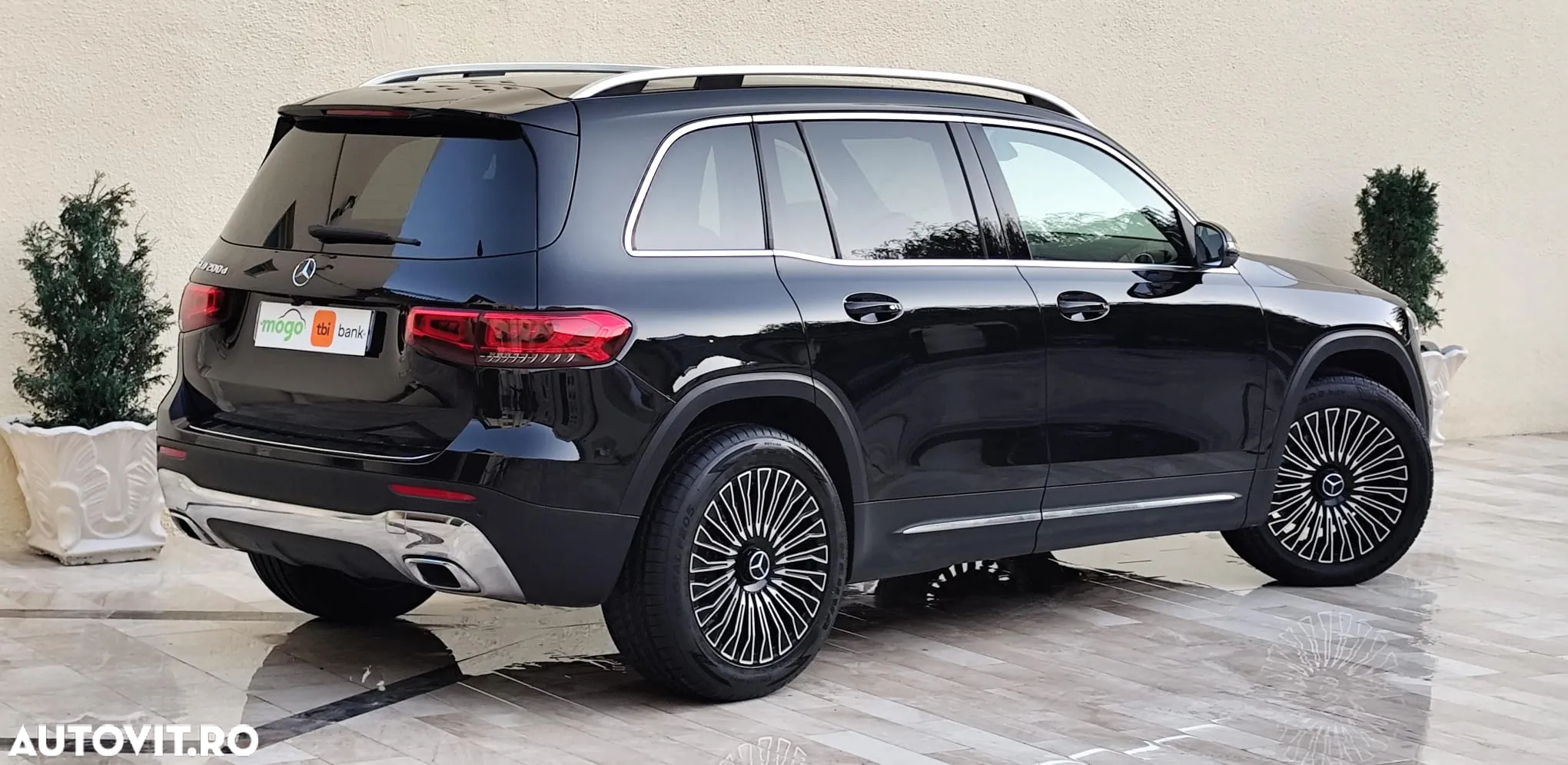 Mercedes-Benz GLB - 3