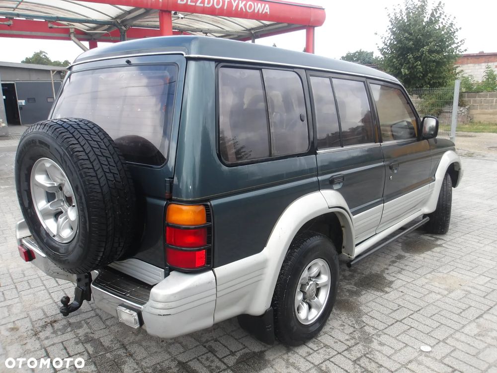Mitsubishi Pajero - 11
