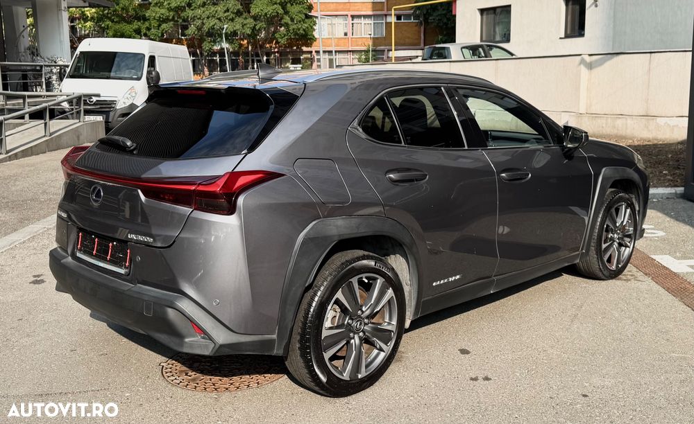 Lexus UX 300e Luxury Line - 4