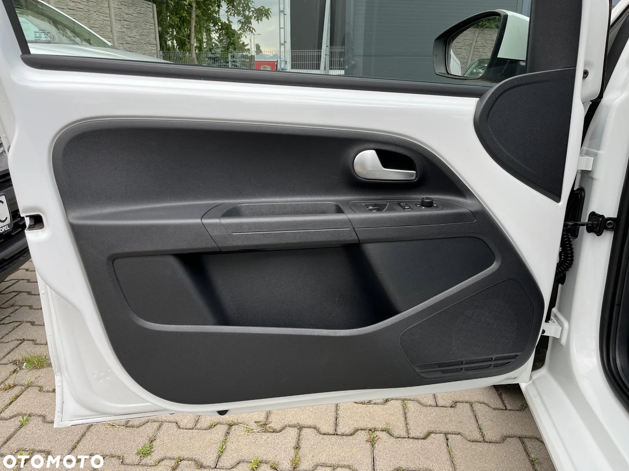 Volkswagen up! 1.0 move - 10