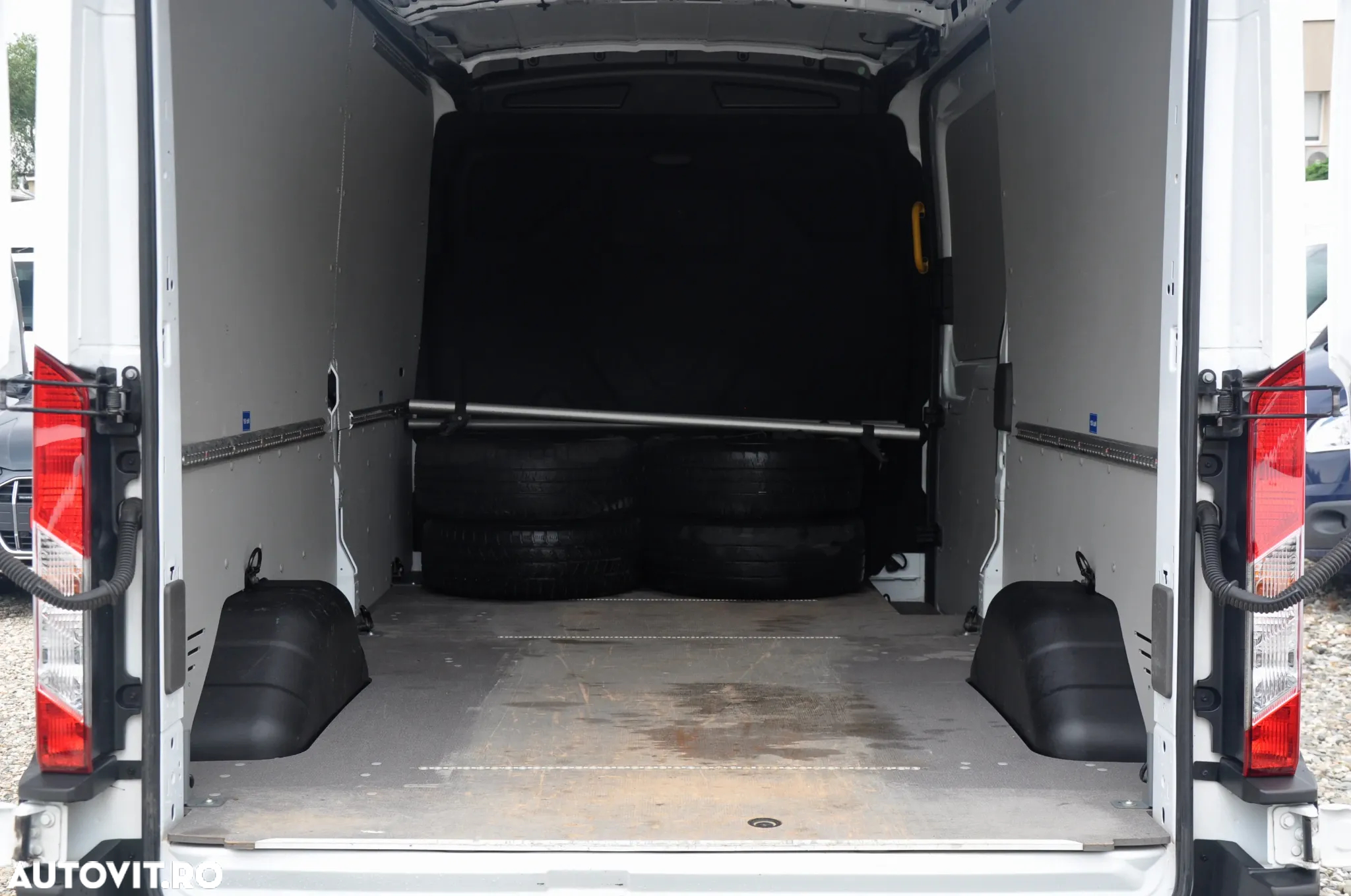 Ford Transit L3H2 Van 4x4 - 8