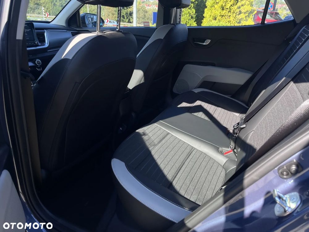 Kia Stonic 1.2 L - 12