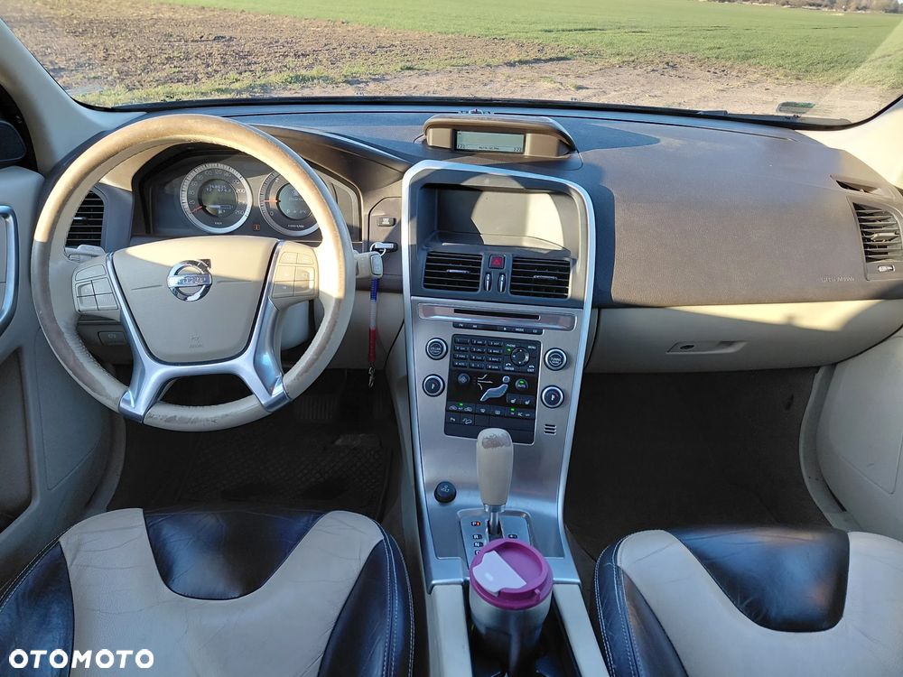 Volvo XC 60 D5 AWD - 2