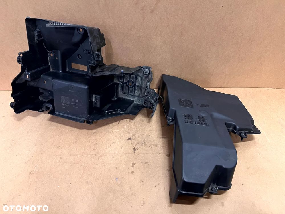 CITROEN C5 X7 2008- OBUDOWA SKRZYNKI BEZPIECZNIKÓW SKRZYNKA 9686732080 9686732180