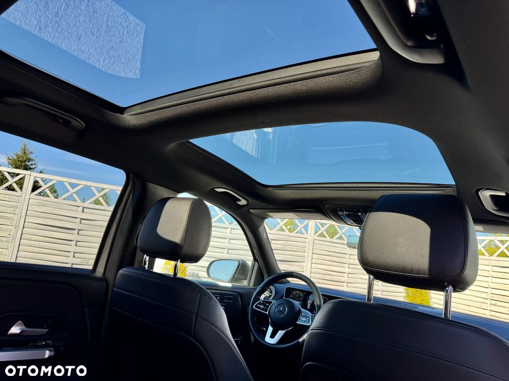 Mercedes-Benz GLB 250 4Matic 8G-DCT - 15