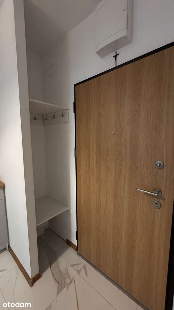 Kawalerka z wydzieloną sypialnią oraz miejscem garażowym