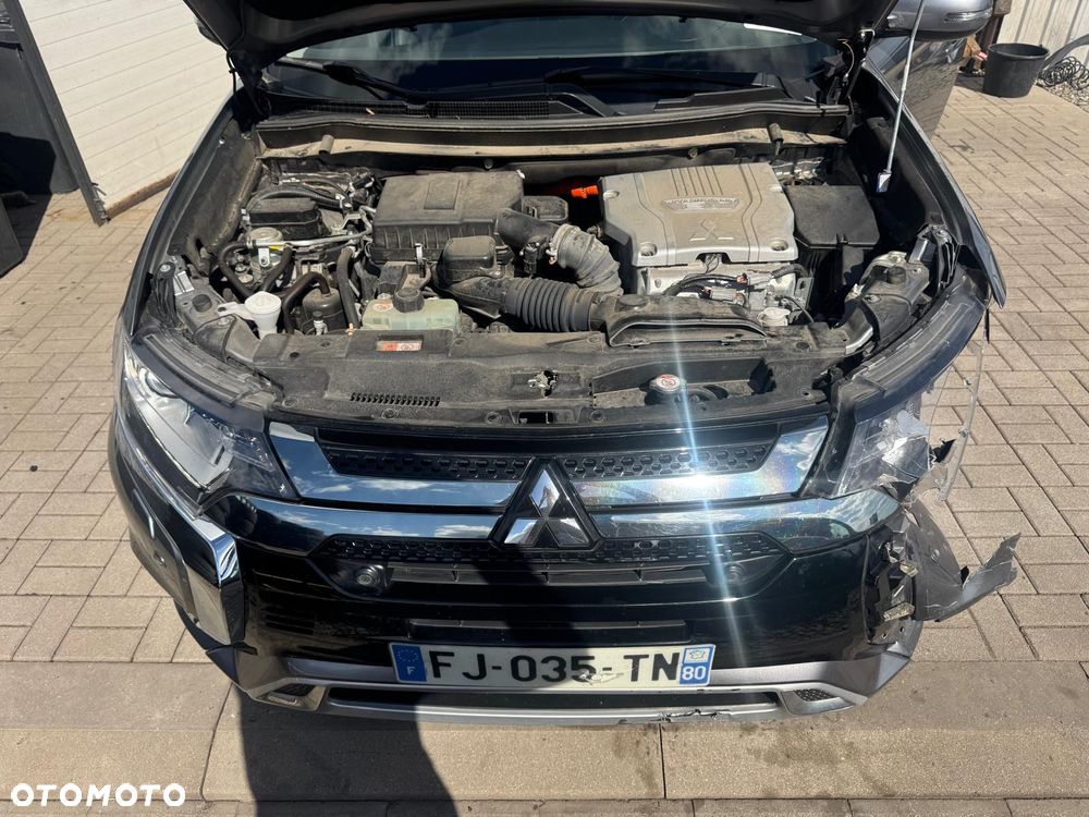 Mitsubishi Outlander 2.4 4WD Diamant - 11