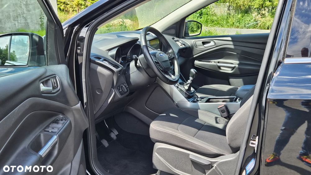Ford Kuga 1.5 EcoBoost 2x4 Cool & Connect - 5