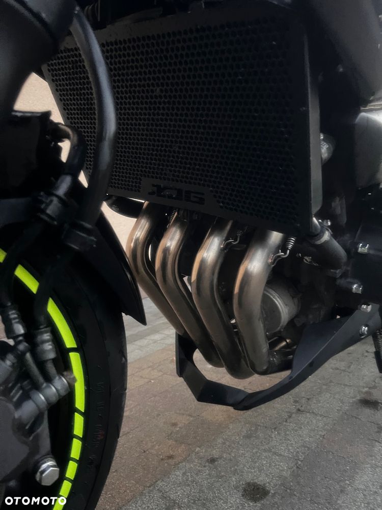 Yamaha XJ - 6