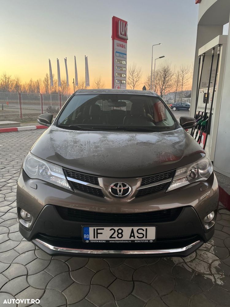 Toyota RAV4 2.2L D-CAT A/T Luxury - 5