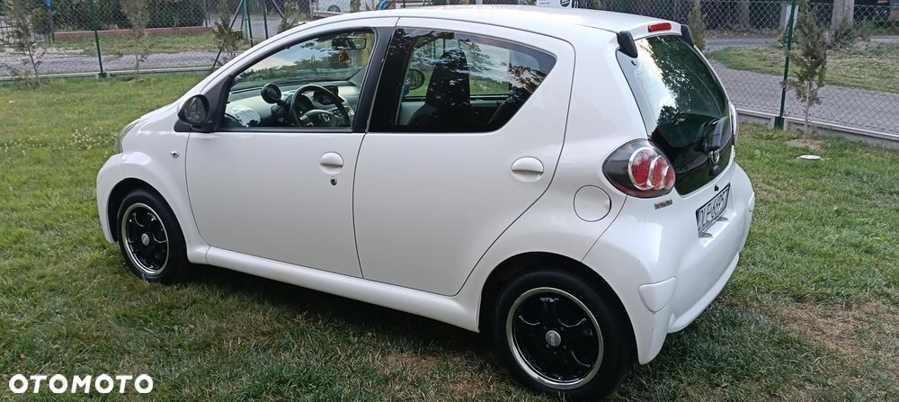 Toyota Aygo x-cite - 7