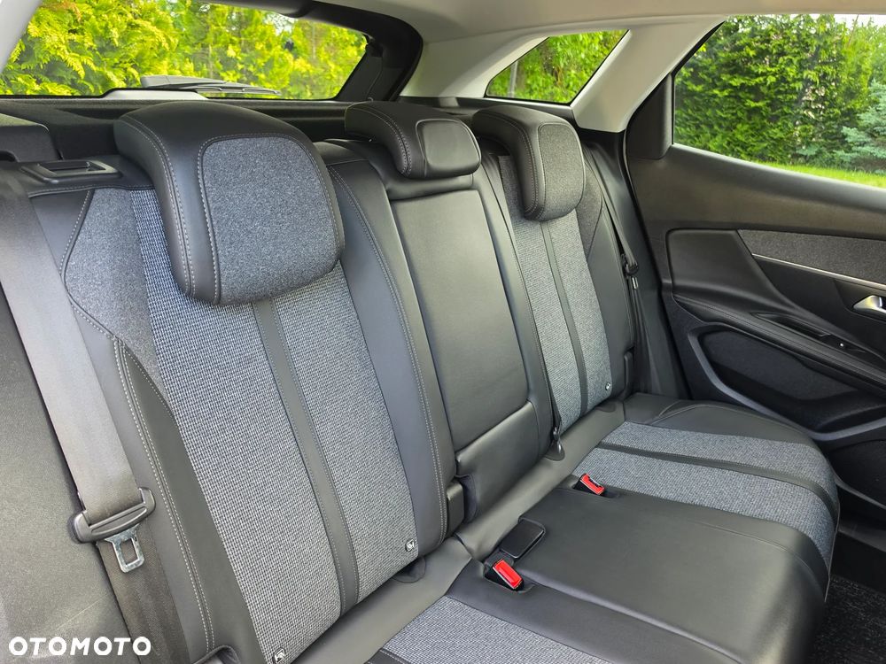 Peugeot 3008 BlueHDi 180 Stop & Start EAT8 Allure - 35
