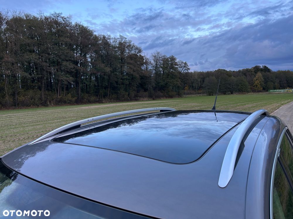 Volkswagen Tiguan - 12